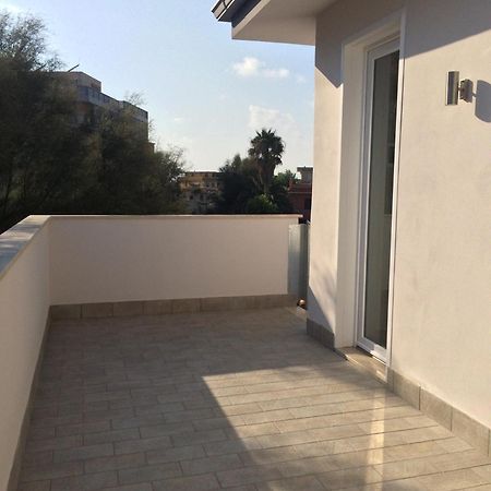 B&B Purple Italy Fiumicino Bagian luar foto