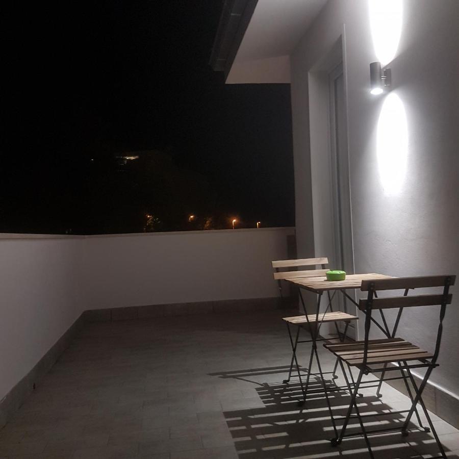 B&B Purple Italy Fiumicino Bagian luar foto