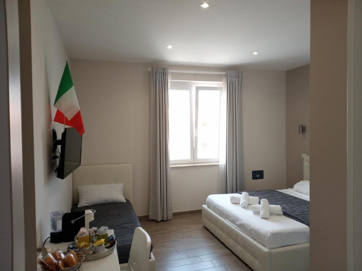 B&B Purple Italy Fiumicino Bagian luar foto